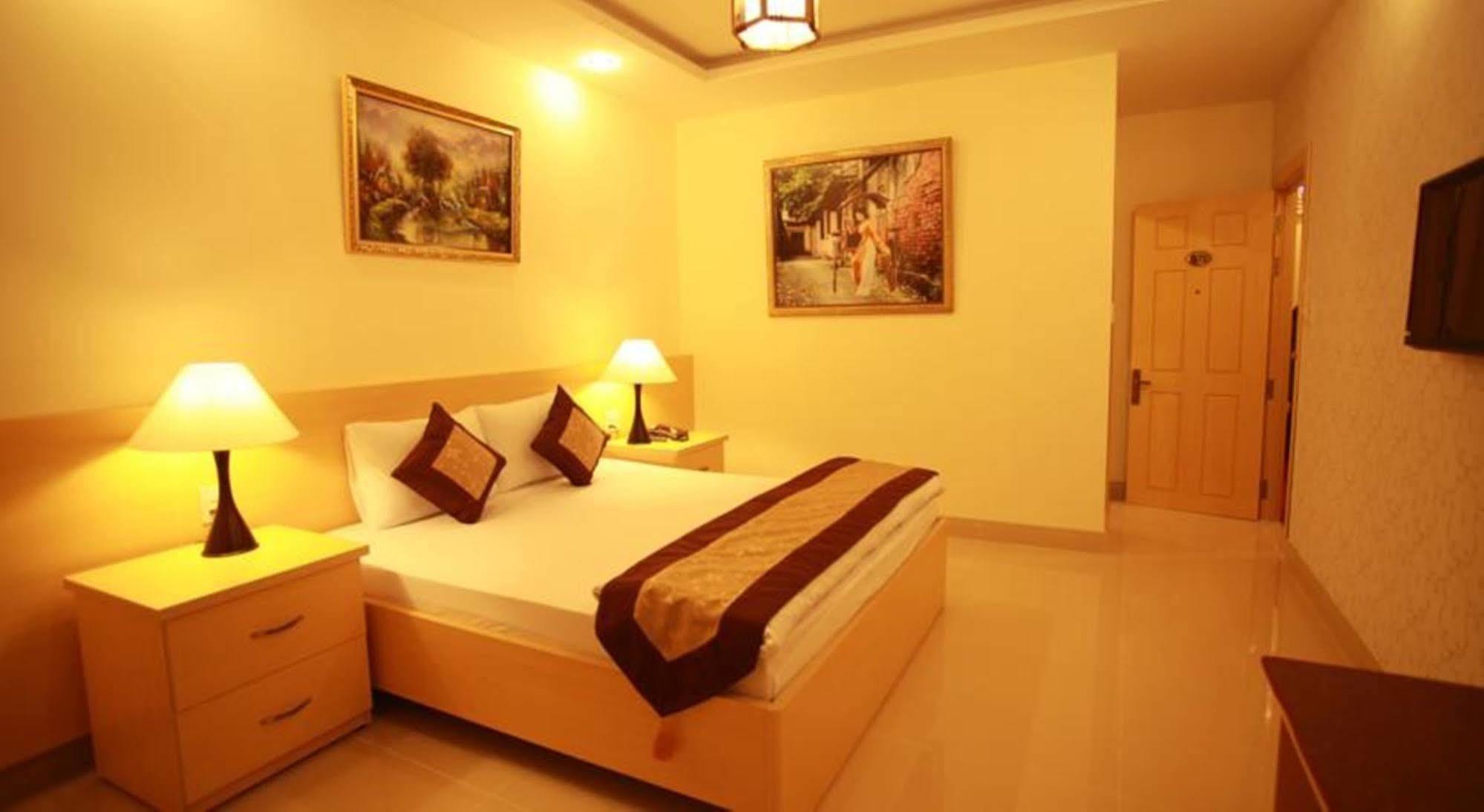 Tulip Hotel 2 Da Lat Dış mekan fotoğraf